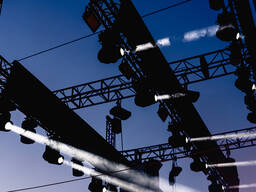 Аренда звукового и светового оборудования, led экранов и выездного караоке в Дубае