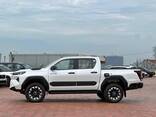 Toyota Hilux 2.7L V4 4×4, Petrol, Automatic, 2027 model - фото 1